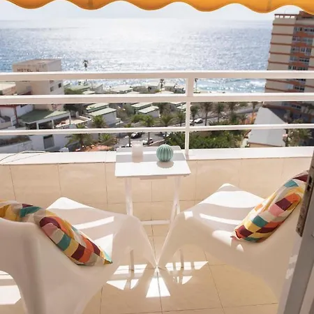 Sunny & Cute With Sea Views *
