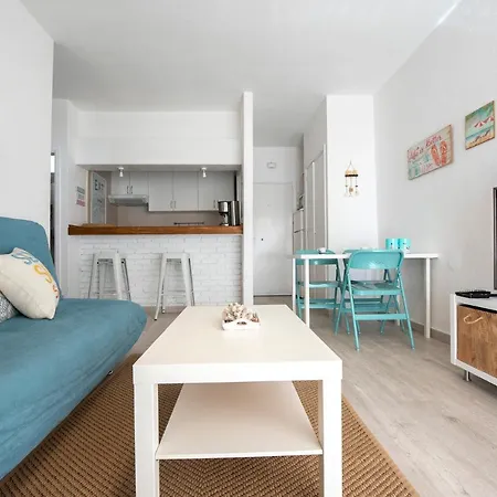 Apartment Sunny & Cute With Sea Views