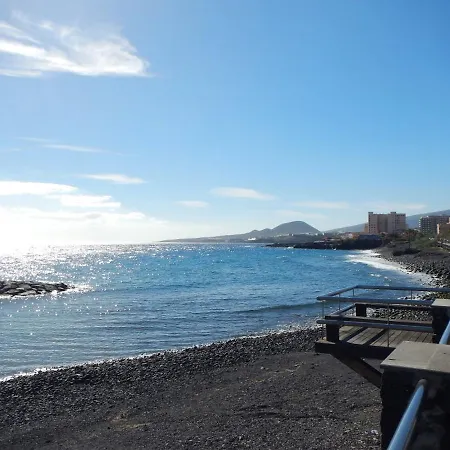 Sunny & Cute With Sea Views *